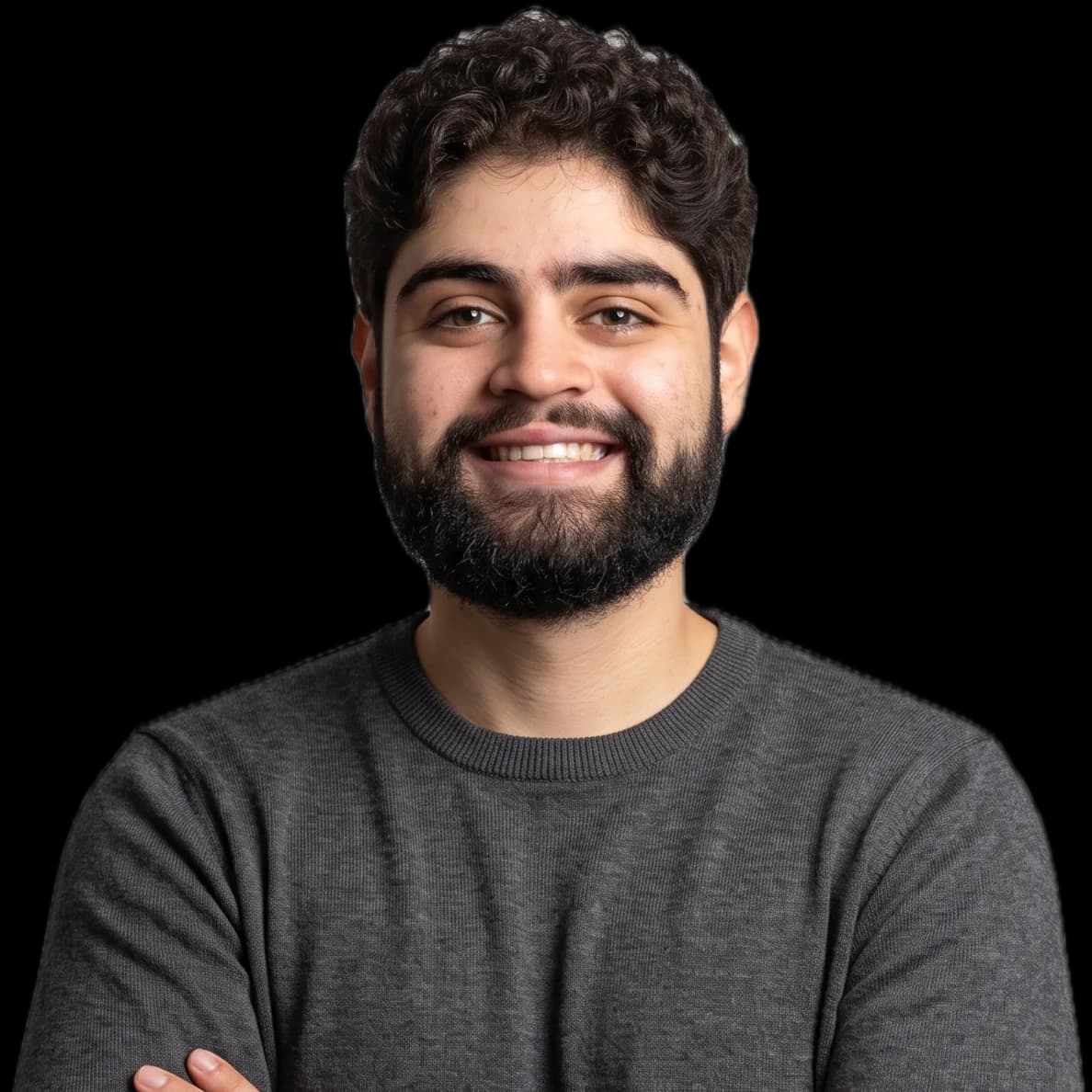 Alexandre Jaques, de camisola cinzenta, sorrindo para a câmera